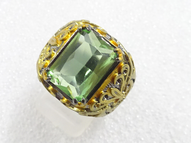JAPANESE KIMONO / ANTIQUE COLORED STONE RING (SIZE 19)